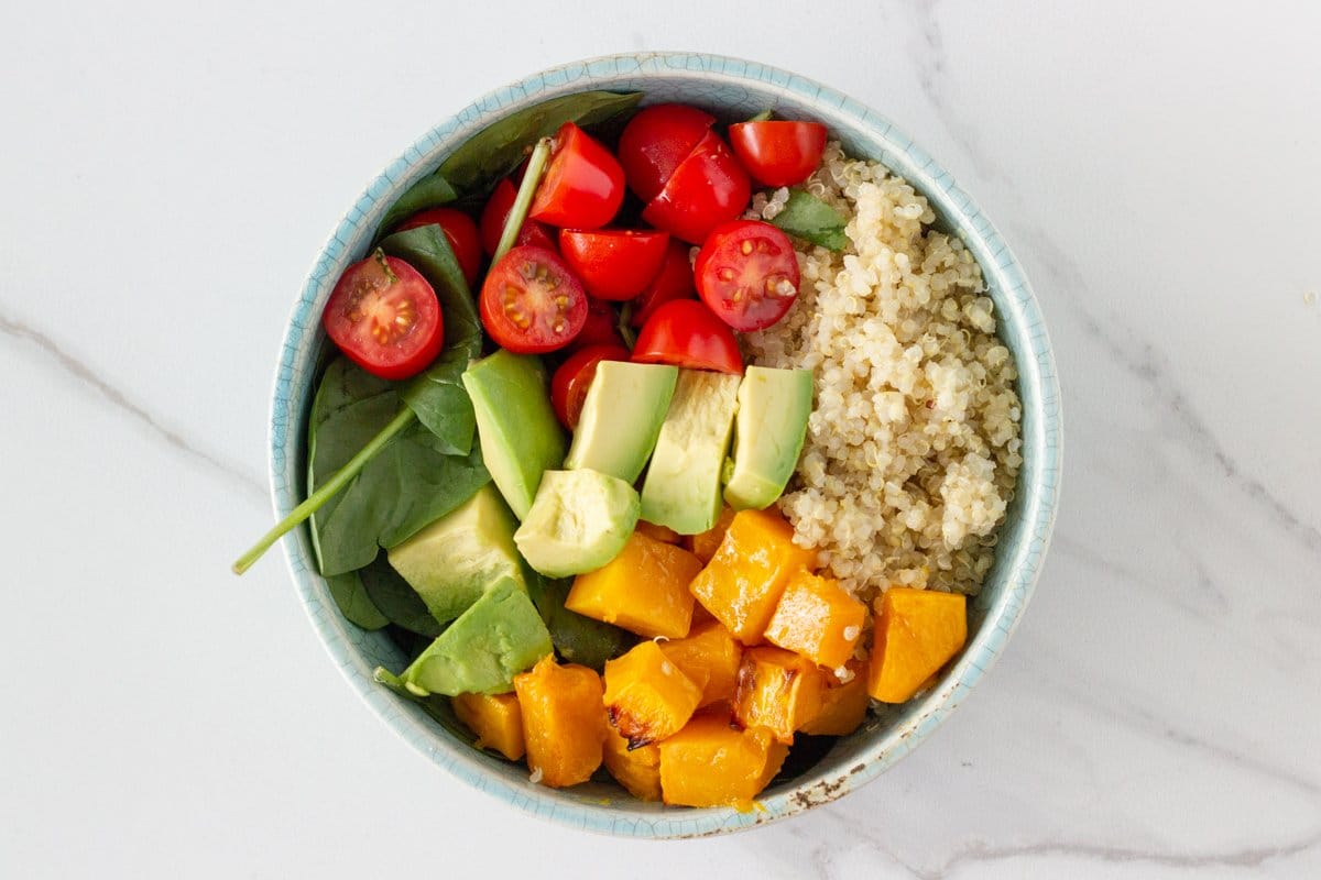 Quinoa Salad with Avocado, Cherry Tomato & Roast Pumpkin is a super healthy, easy to make salad that everyone in the family will love.