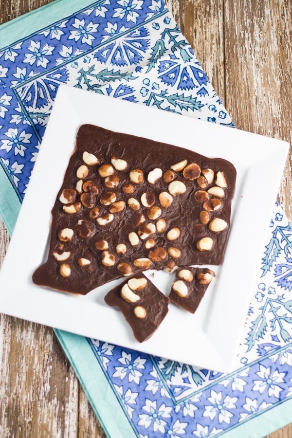 Macadamia Chocolate Bark. Takes around 5 minutes to prepare and less than 30 minutes to set.Macadamia Chocolate Bark. Takes around 5 minutes to prepare and less than 30 minutes to set.