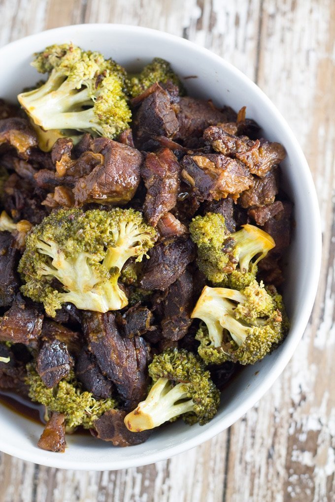 Bowl of slow cooker beef and broccoli. 