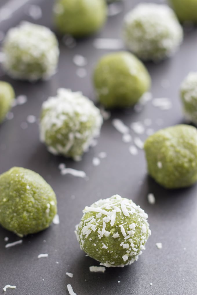 Matcha Bliss balls are super easy to make and oh so healthy!
