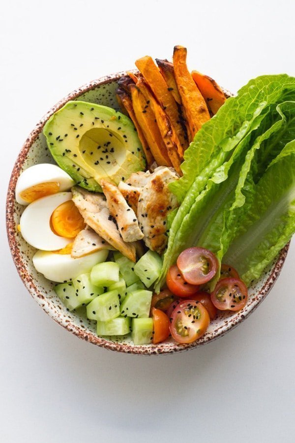 Lemon Garlic Chicken Buddha Bowl | Becomingness