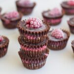 Raw chocolate raspberry slice bites! These healthy raw treats are seriously amazing. They are gluten, dairy and refined sugar free and the Thermomix version is also included!