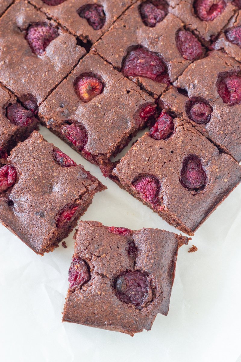 A few pieces of the brownies ready to eat.